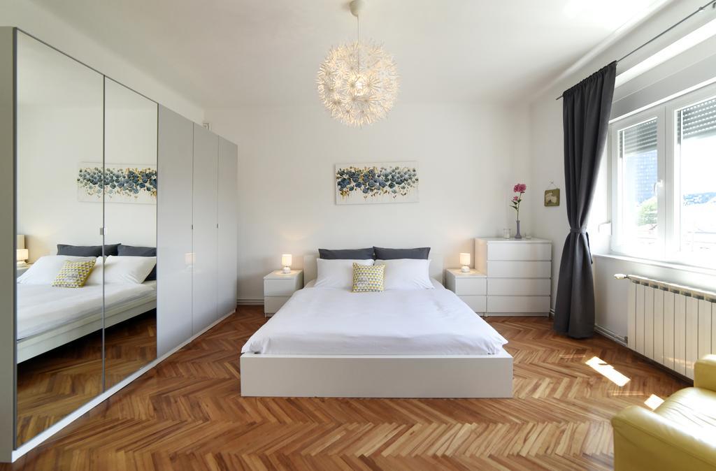 Sunny Apartment *